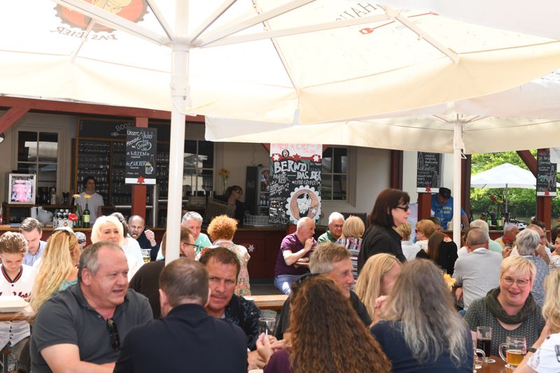 Bootshaus Biergarten Nachmittags